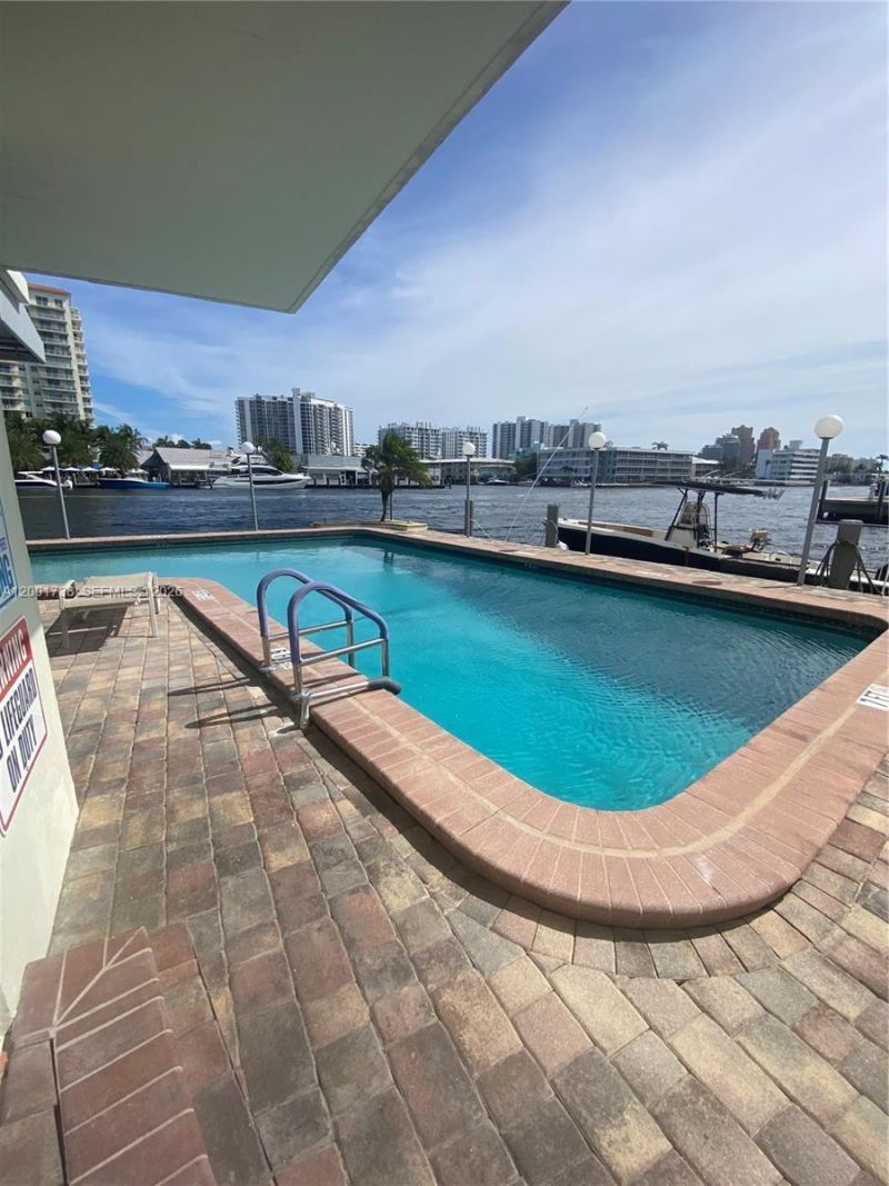 2900 NE 30th St, Unit F2, Fort Lauderdale, FL 33306 Photo