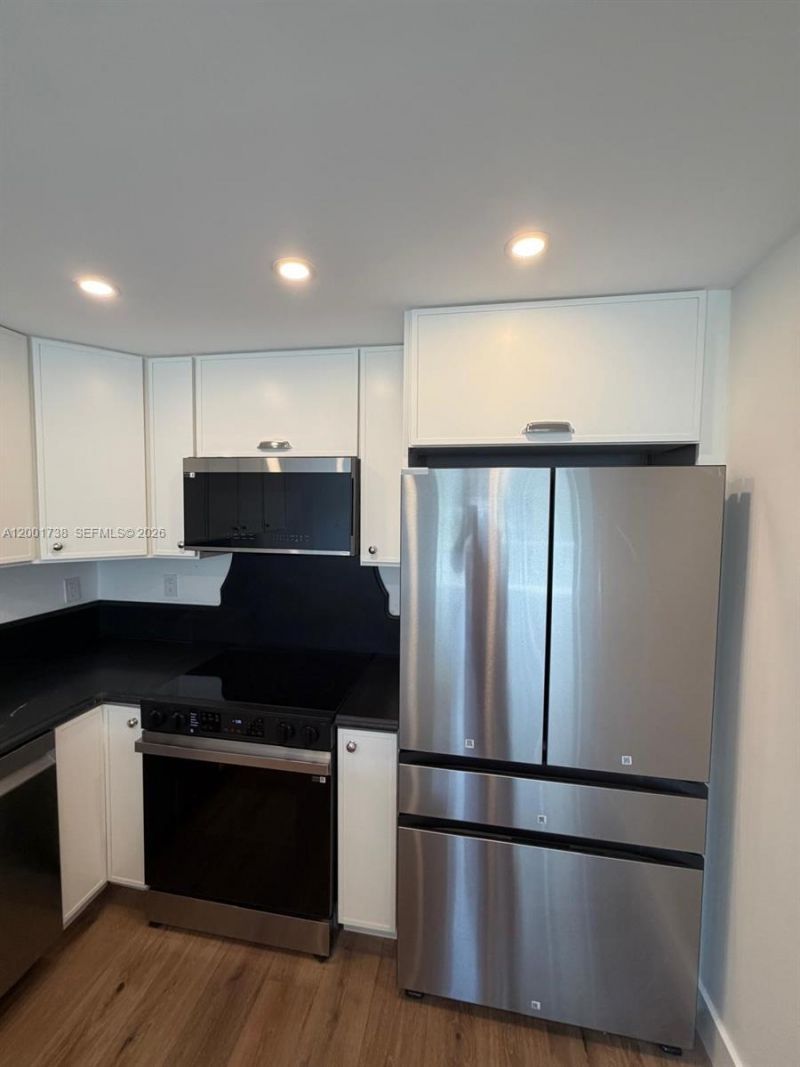 2900 NE 30th St, Unit F2, Fort Lauderdale, FL 33306 Photo