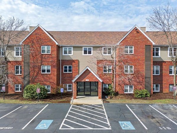 35 Longworth Avenue, Unit 12, Brockton, MA 02301