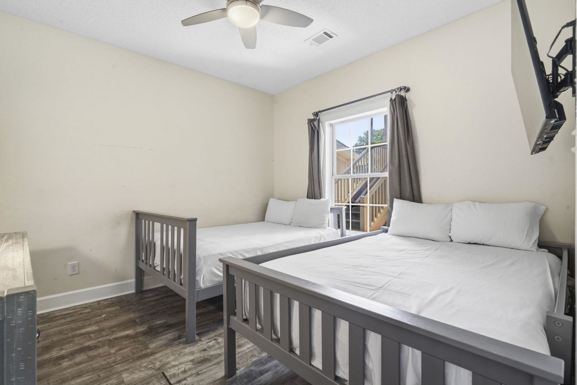 4815 Orchid Way Photo 25