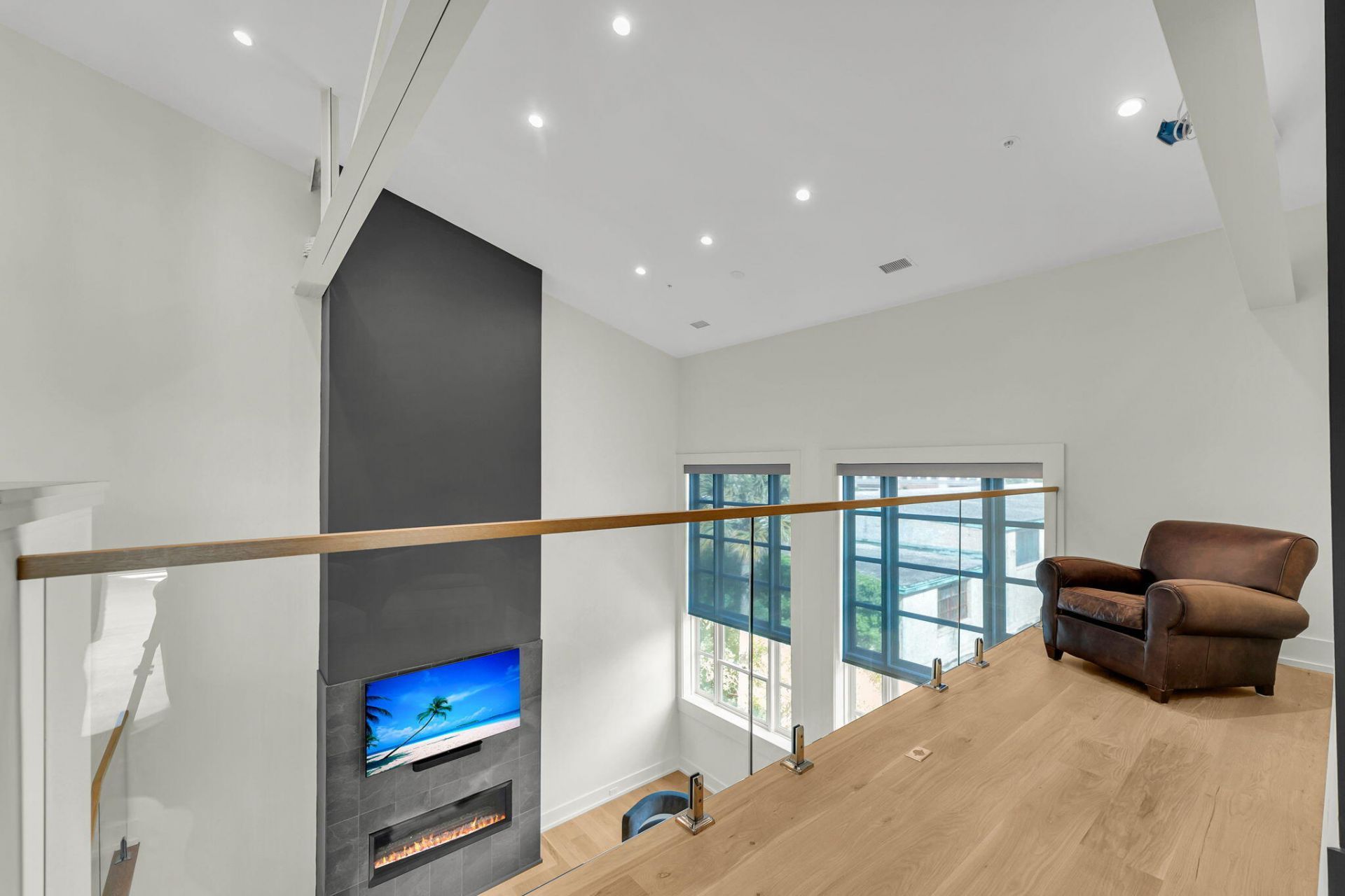 3 Chisolm Street Photo 28