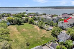 3 Chisolm Street photo 4