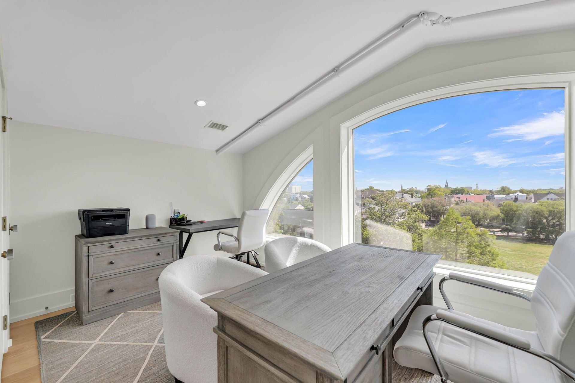 3 Chisolm Street Photo 41