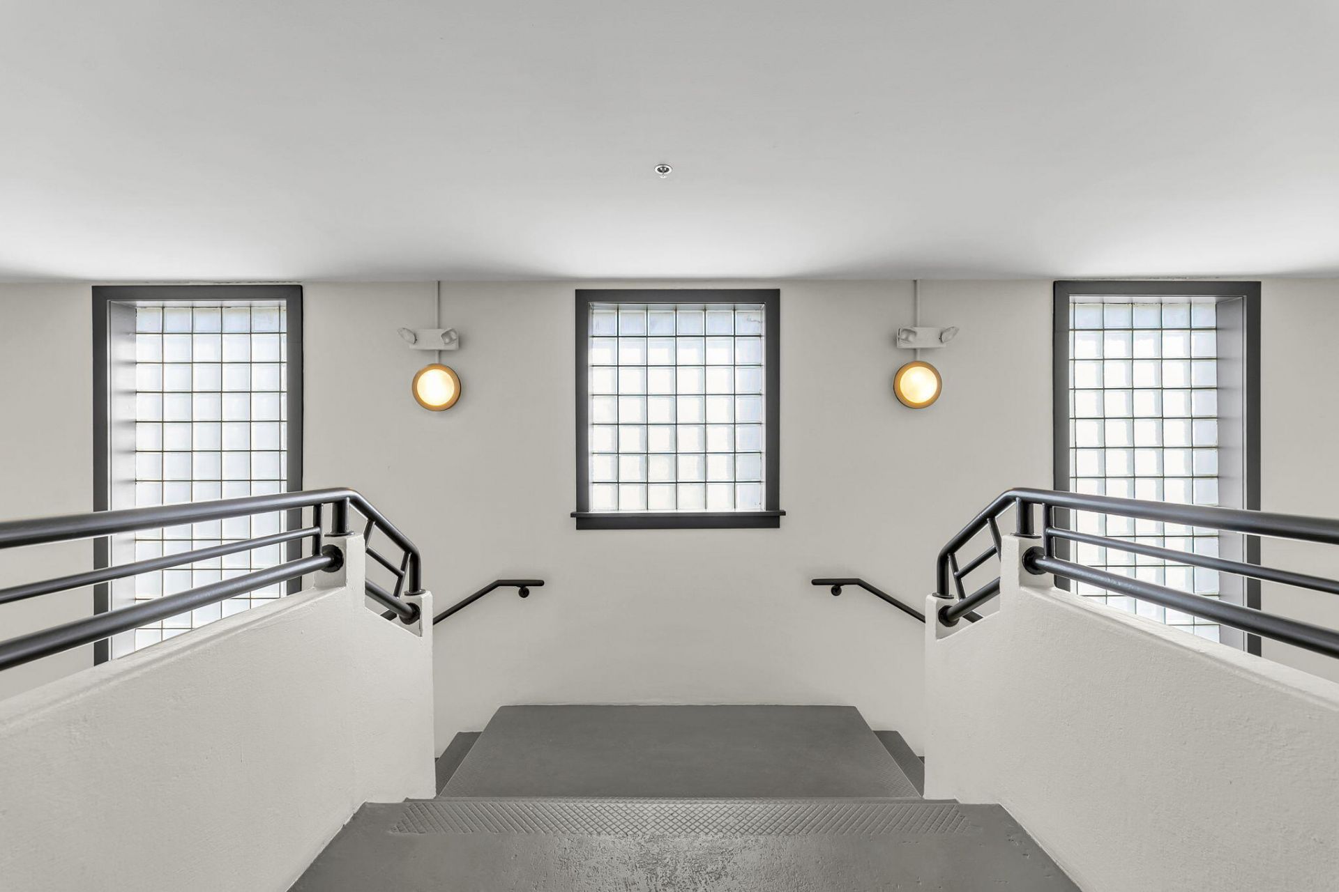 3 Chisolm Street Photo 48