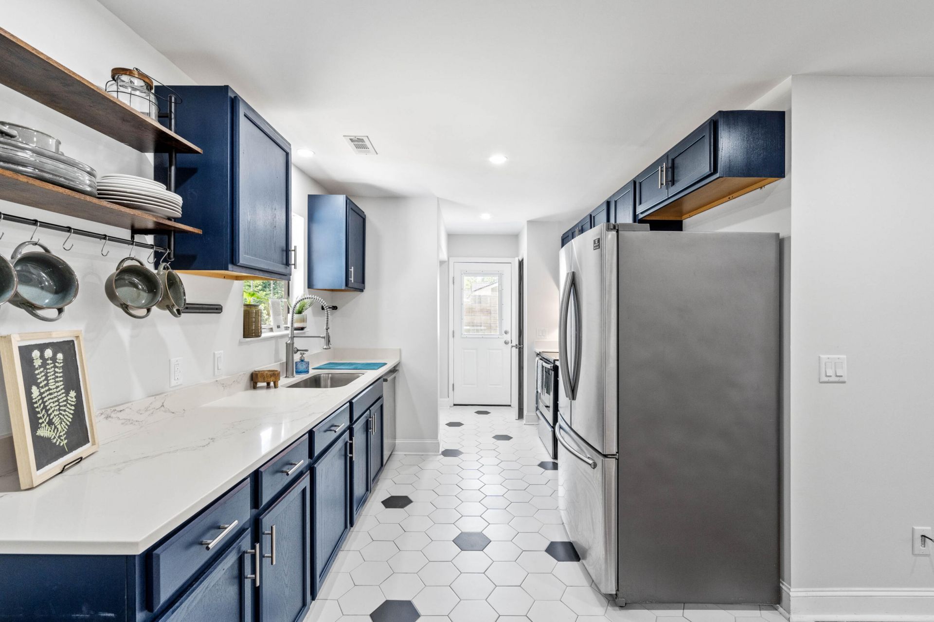 3 Burlington Circle Photo 14