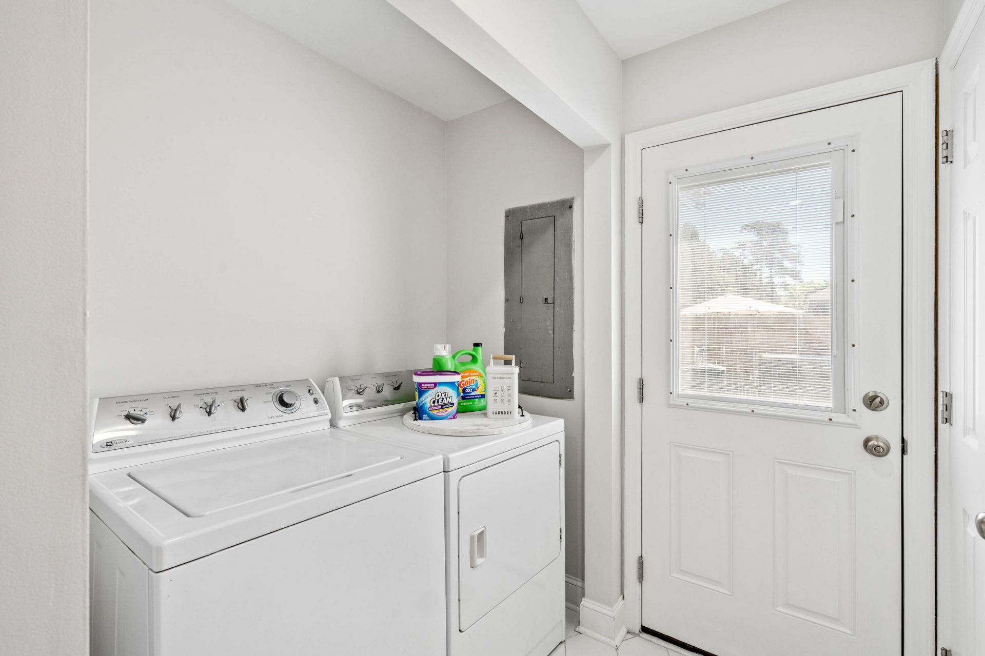 3 Burlington Circle Photo 17