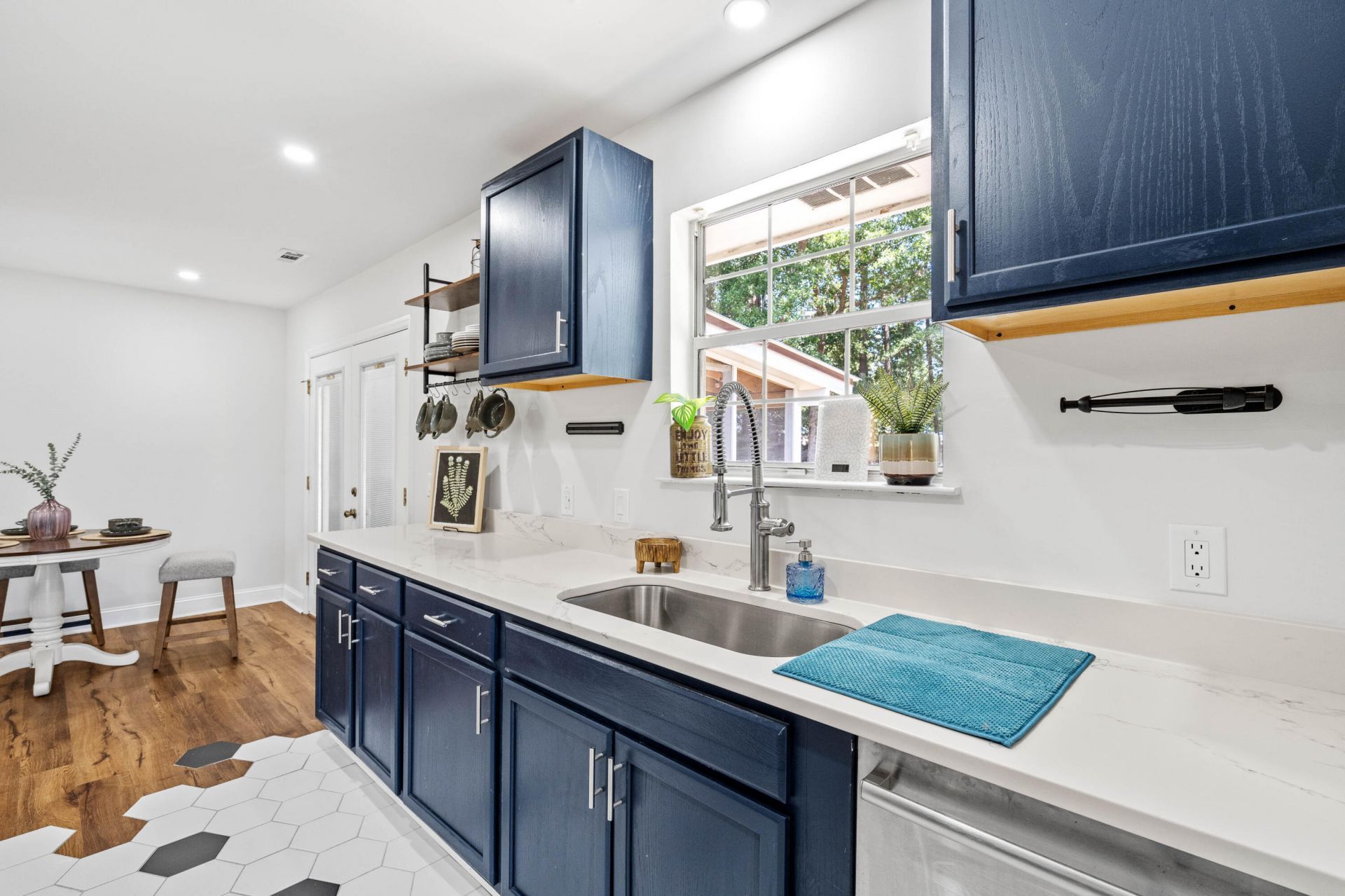 3 Burlington Circle Photo 19