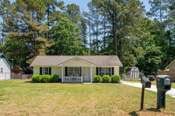 3 Burlington Circle photo 4