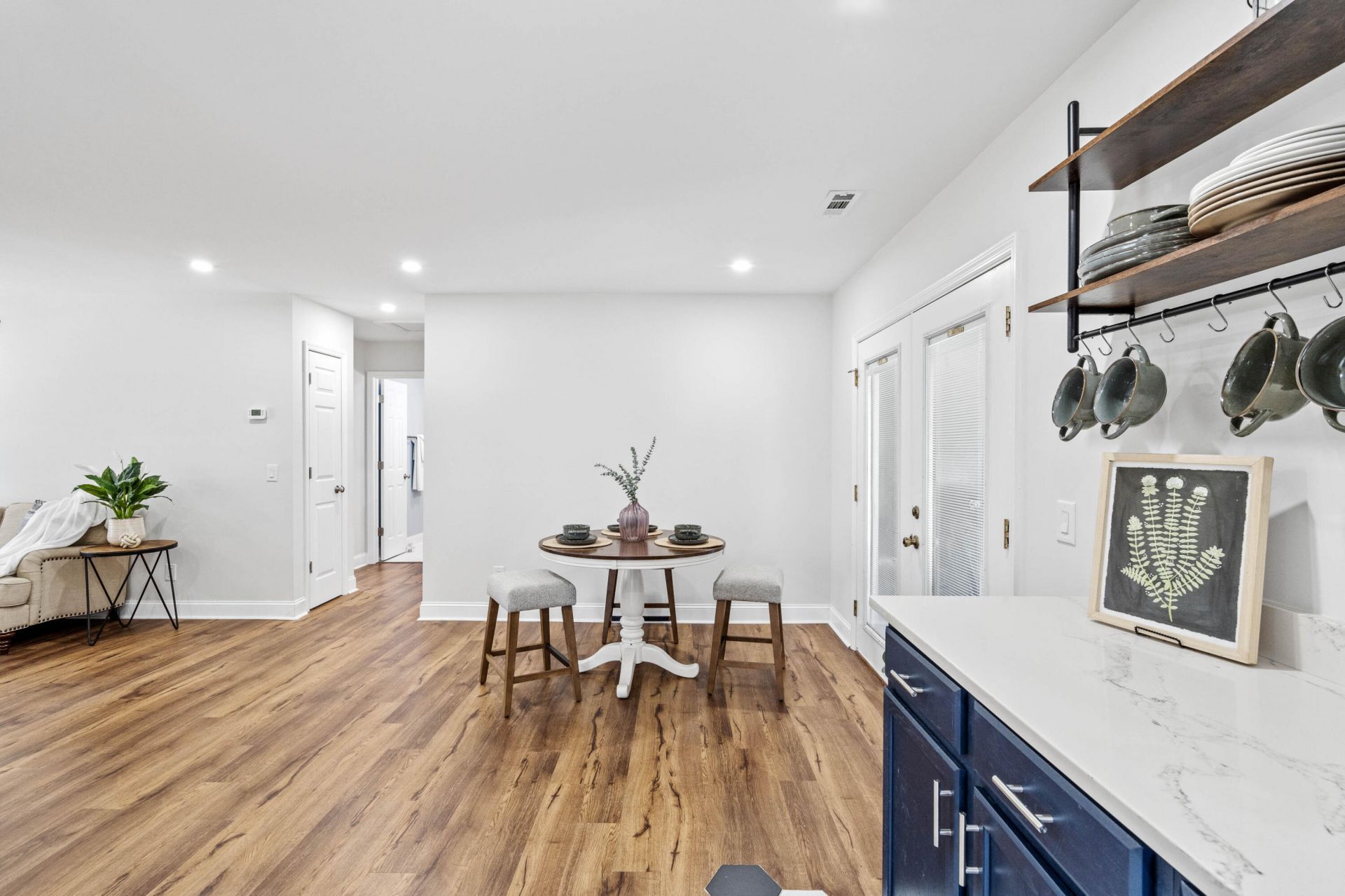 3 Burlington Circle Photo 20