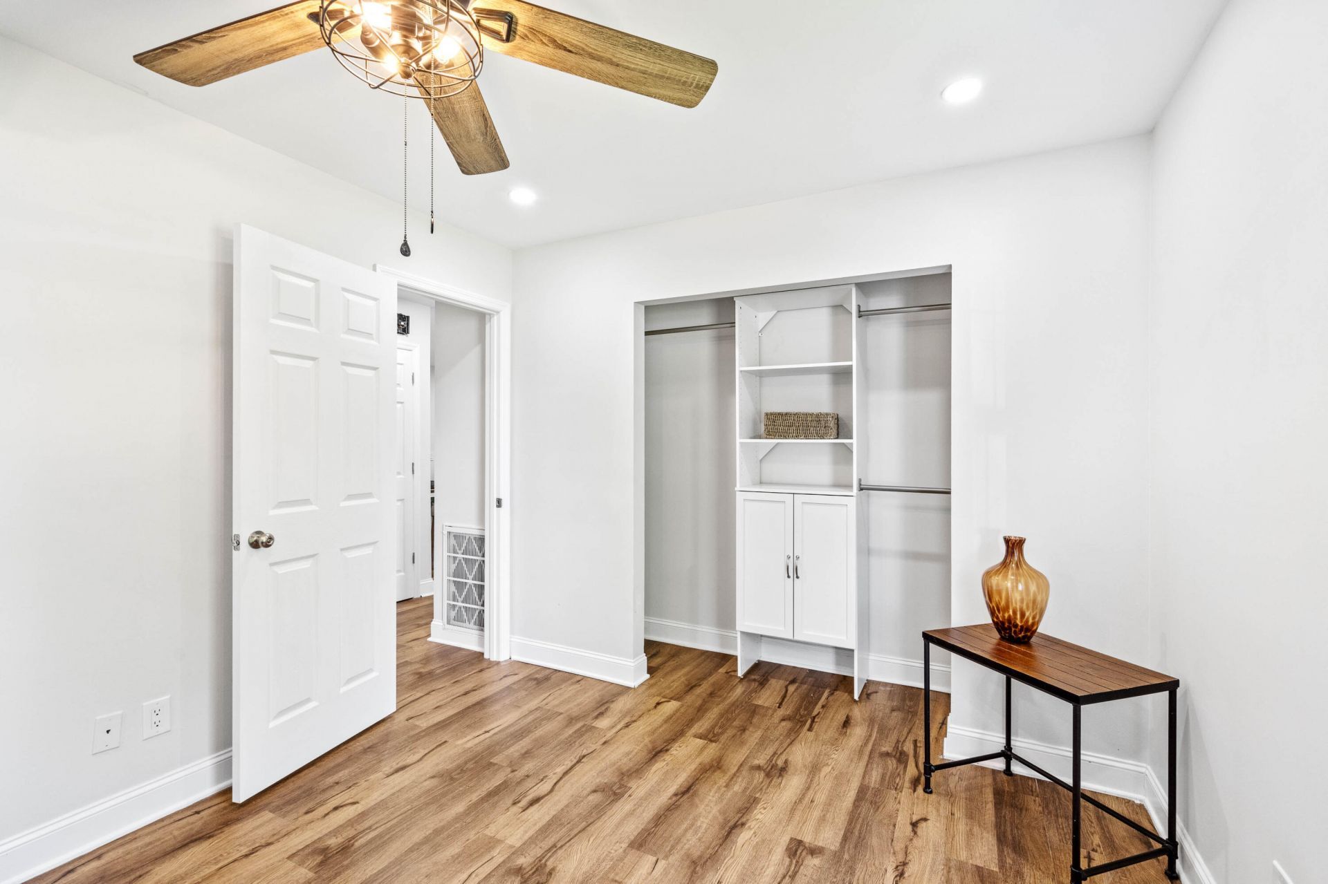 3 Burlington Circle Photo 28