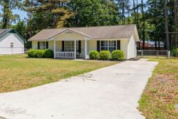 3 Burlington Circle photo 4