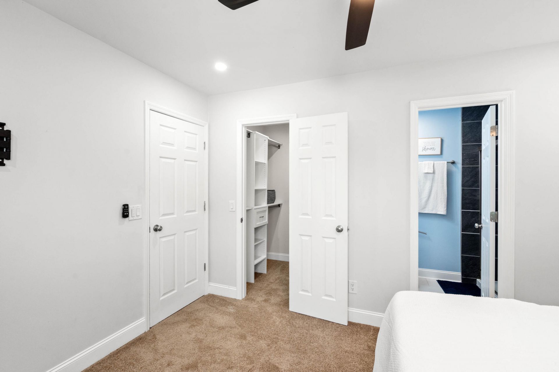 3 Burlington Circle Photo 31