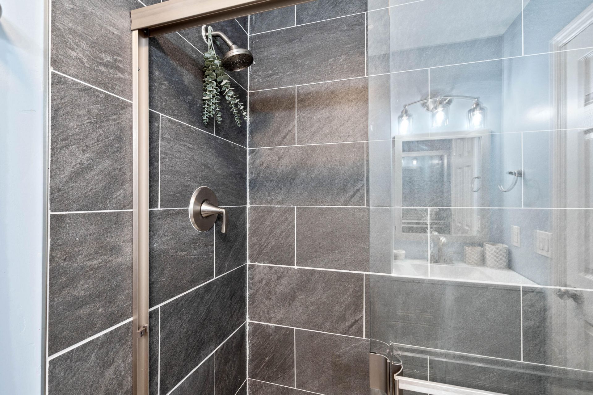 3 Burlington Circle Photo 35