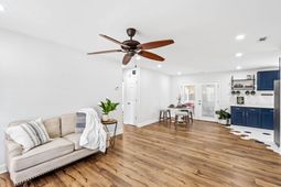 3 Burlington Circle photo 4