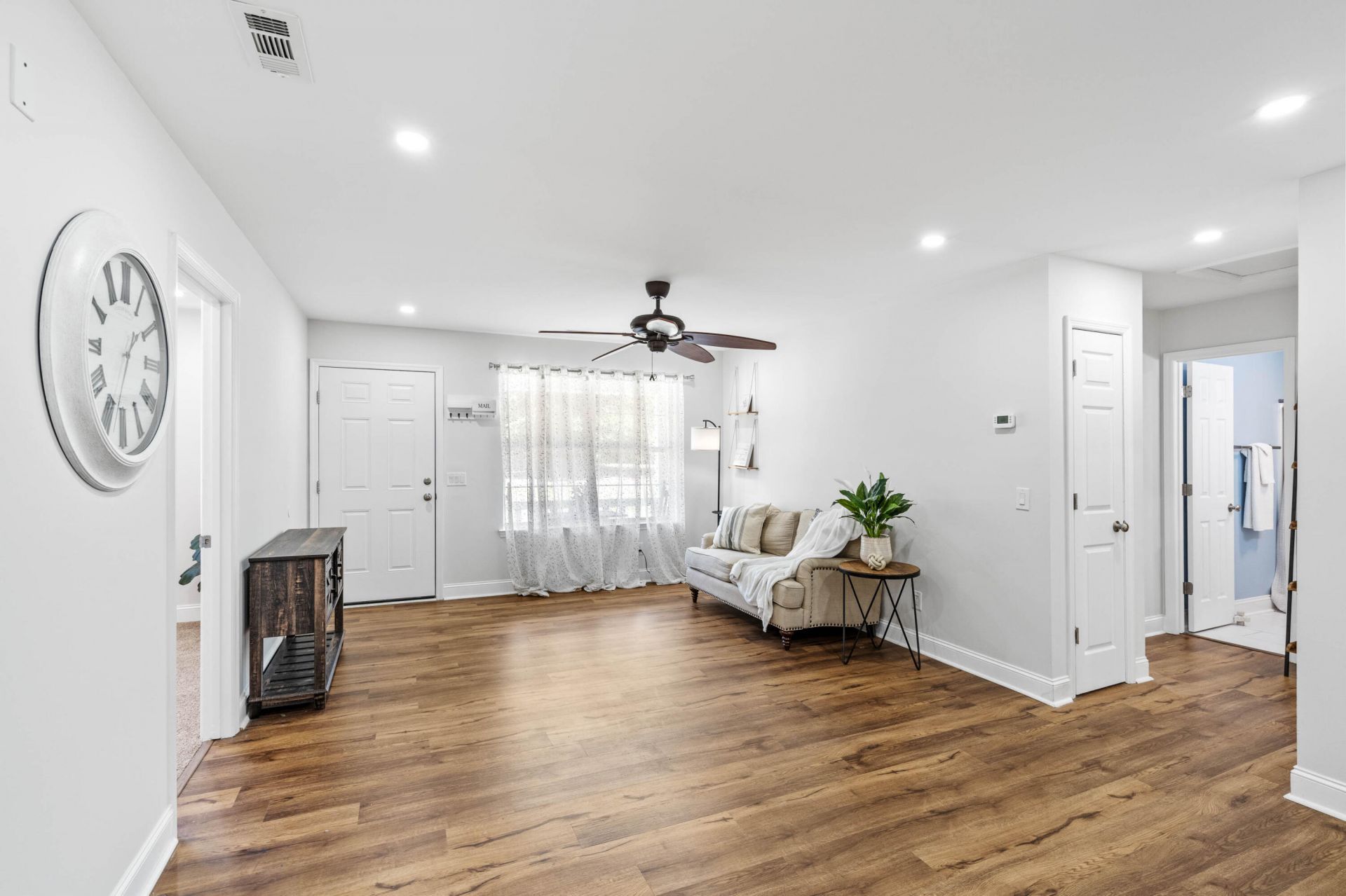 3 Burlington Circle Photo 9