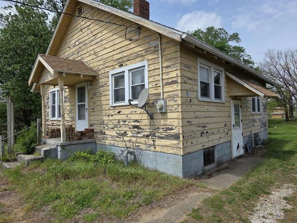 579 Marlatt Street, Plainville, IN 47568