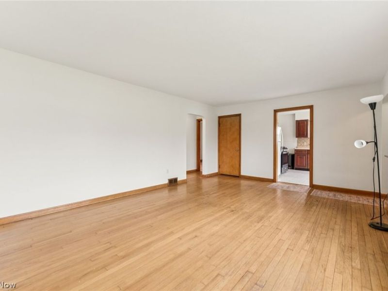 9340 Avery Road, Broadview Heights, OH 44147 Photo 5