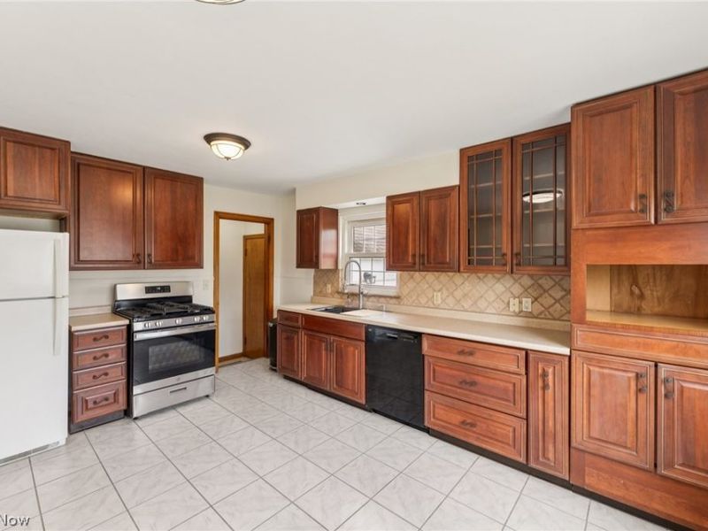 9340 Avery Road, Broadview Heights, OH 44147 Photo 7