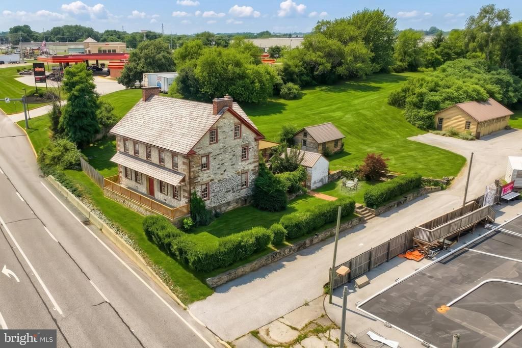 4415 A W MARKET STREET, YORK, PA 17408