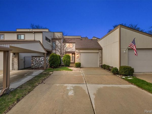 23243 Farmington Road, Farmington, MI 48336