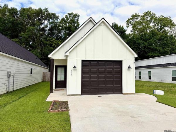 808 S Audubon Place Ave, Gonzales, LA 70737