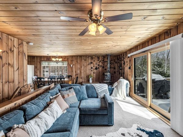 44 Howes Loop, Wilmington, VT 05363