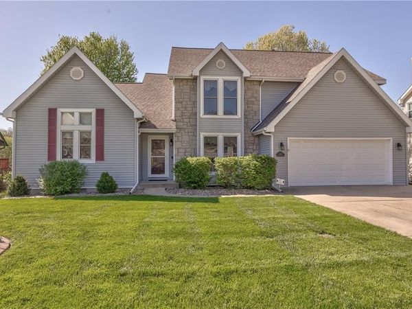 168 Canyon View Drive, Lansing, KS 66043