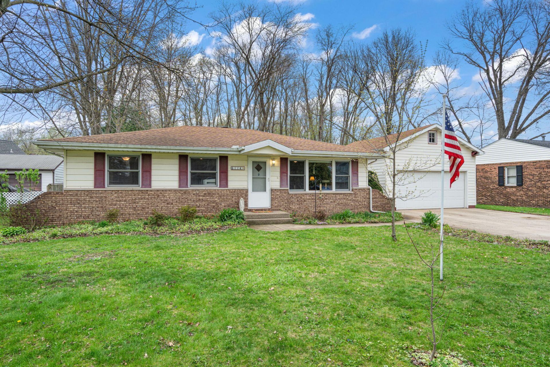 6114 Mockingbird Avenue, Portage, IN 46368 Main Photo