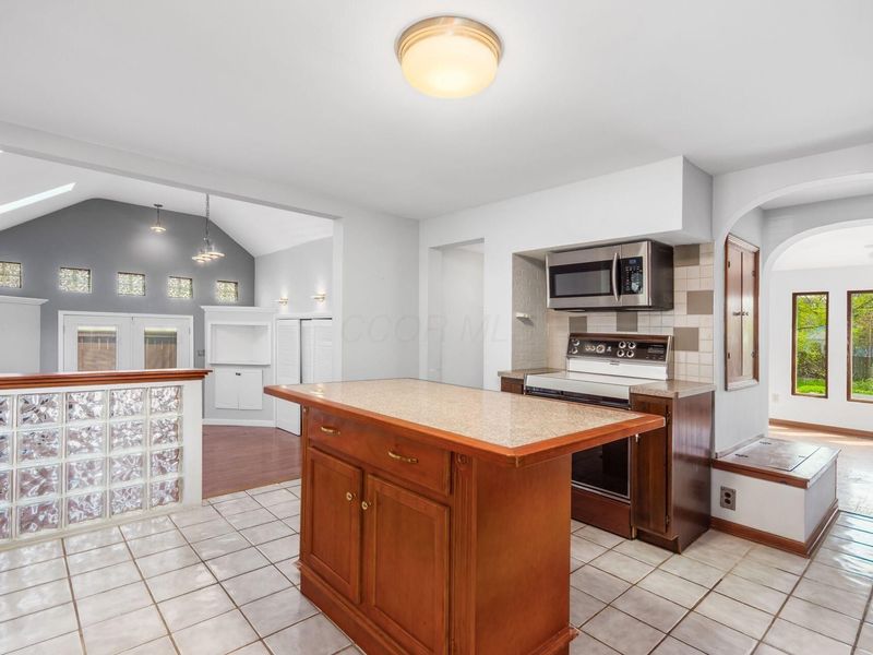 343 Wetmore Road, Columbus, OH 43214 Photo 6