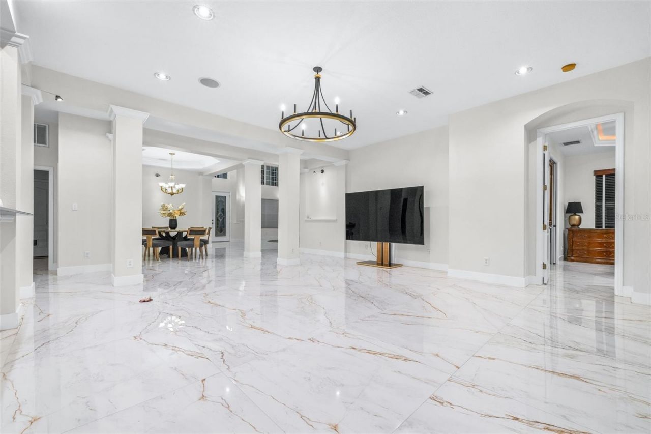 10102 Deercliff Drive, Tampa, FL 33647 Photo