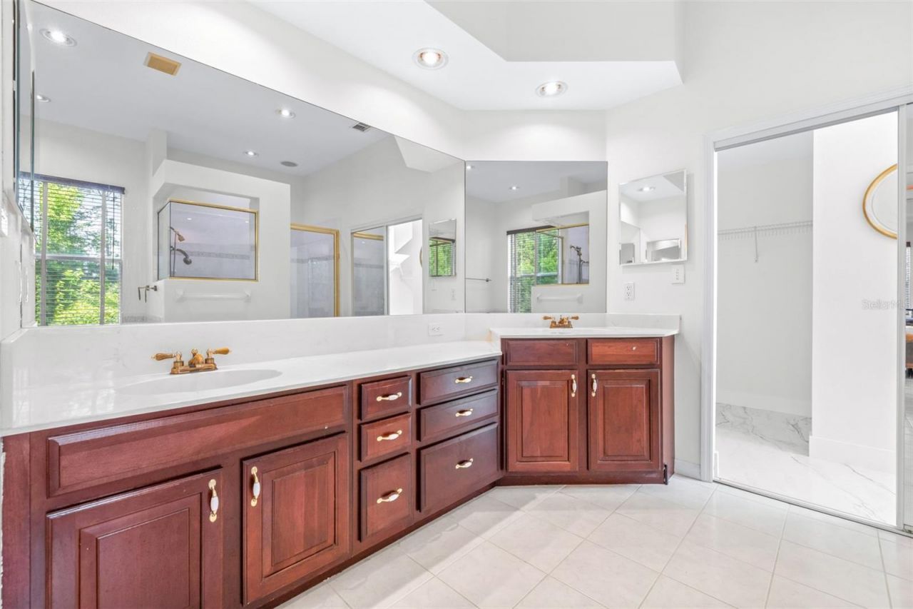 10102 Deercliff Drive, Tampa, FL 33647 Photo