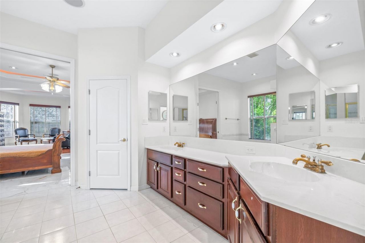 10102 Deercliff Drive, Tampa, FL 33647 Photo