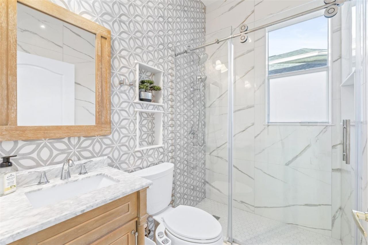 10102 Deercliff Drive, Tampa, FL 33647 Photo