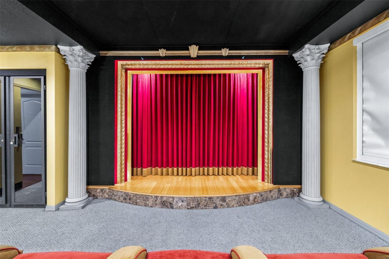 10102 Deercliff Drive, Tampa, FL 33647 Photo