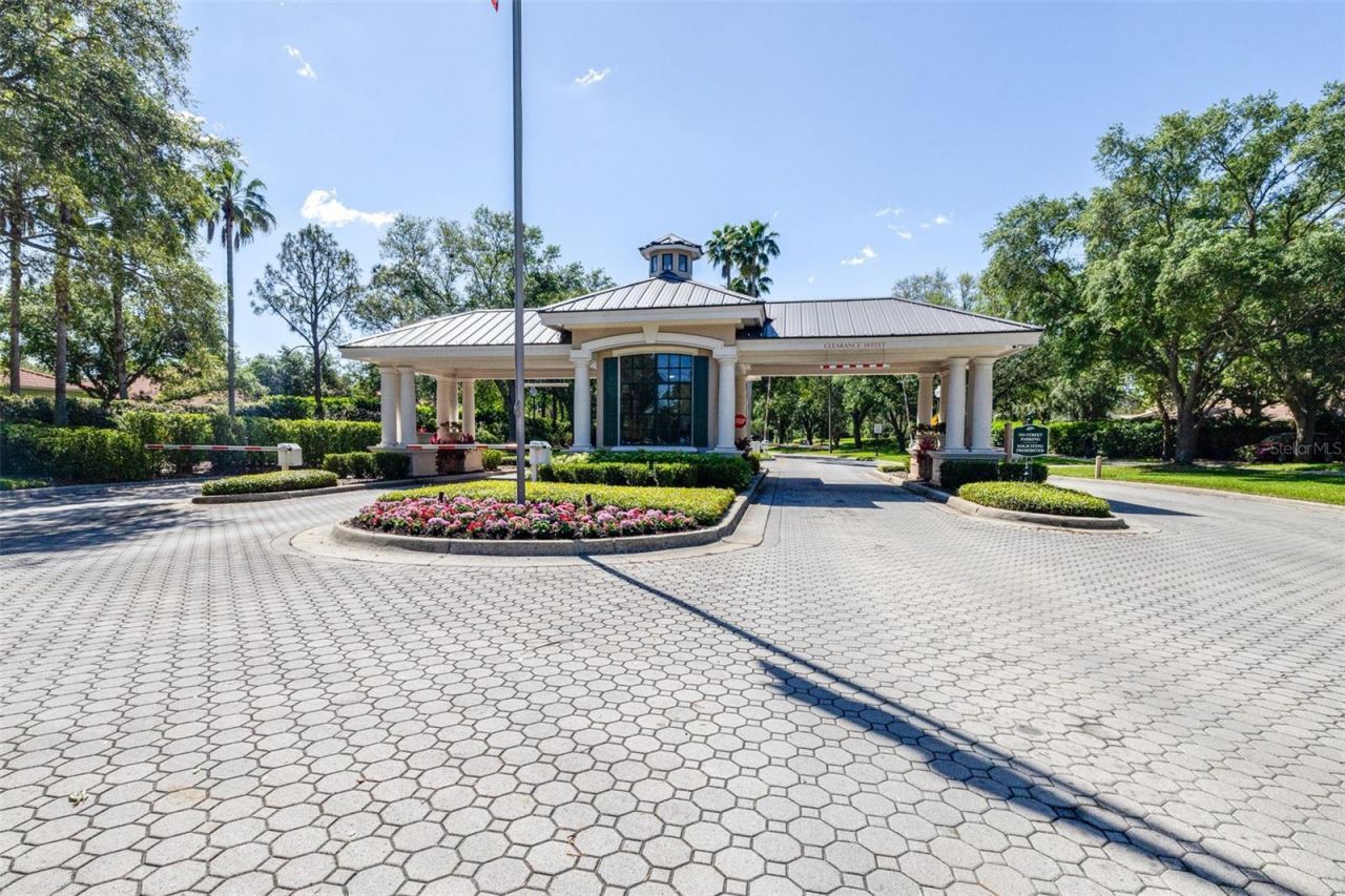 10102 Deercliff Drive, Tampa, FL 33647 Photo