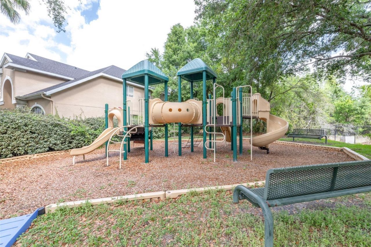 10102 Deercliff Drive, Tampa, FL 33647 Photo