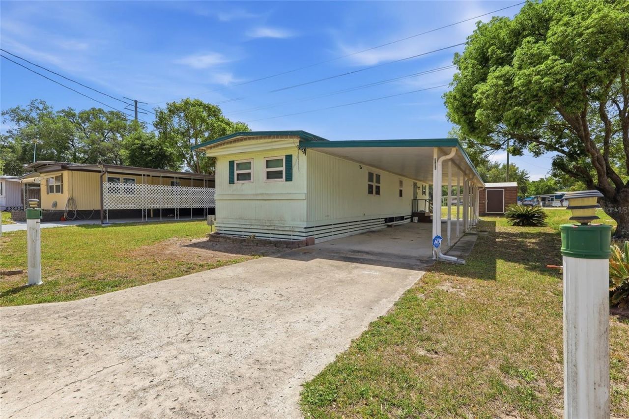 37622 March Lane, Zephyrhills, FL 33541 Photo