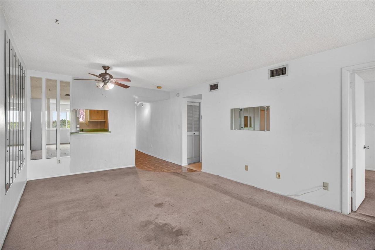 801 83rd Avenue N, Unit 508, Saint Petersburg, FL 33702 Photo