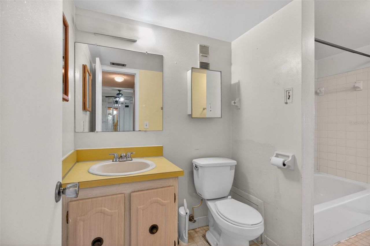 801 83rd Avenue N, Unit 508, Saint Petersburg, FL 33702 Photo