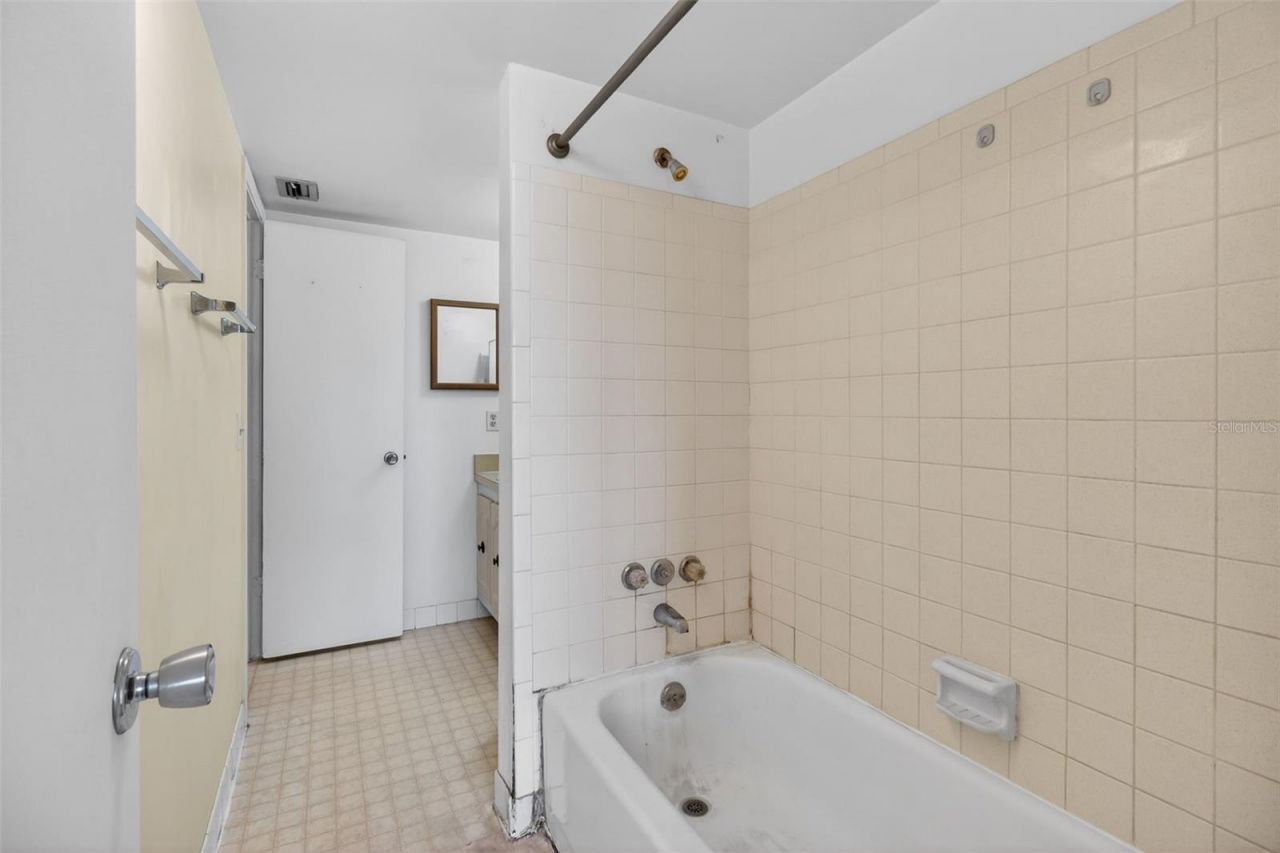 801 83rd Avenue N, Unit 508, Saint Petersburg, FL 33702 Photo