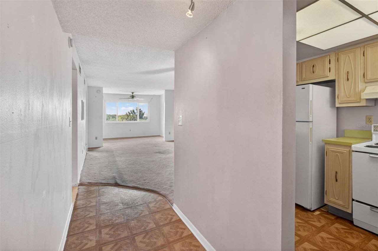 801 83rd Avenue N, Unit 508, Saint Petersburg, FL 33702 Photo