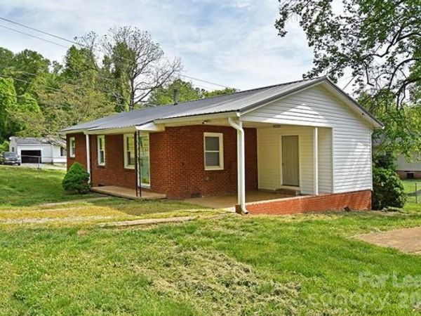 266 Long Street , Statesville, NC 28677