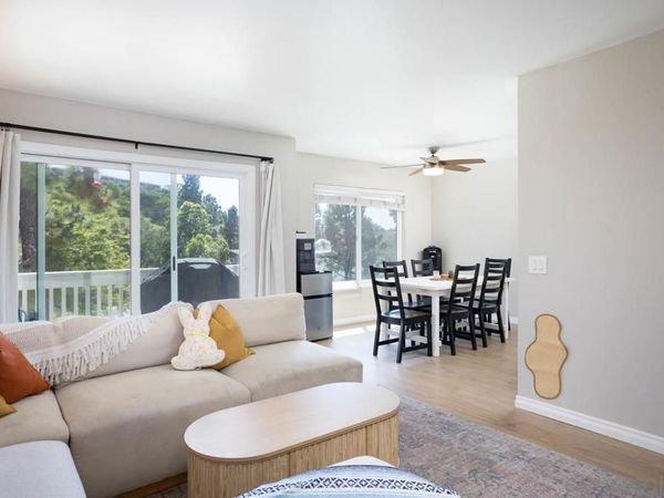 4241 Mesa Vista Way, Unit 5, Oceanside, CA 92057