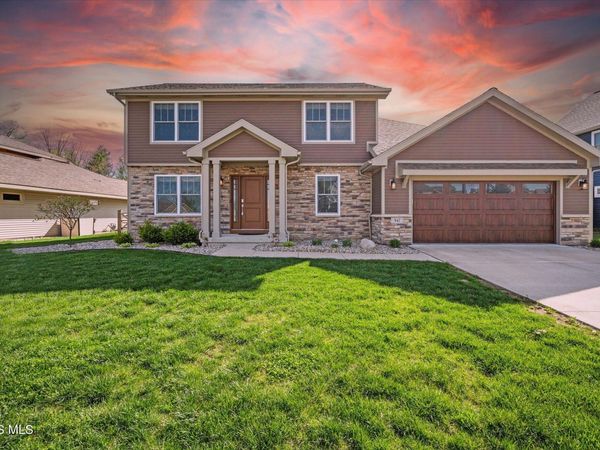 947 Heather Court, Bowling Green, OH 43402