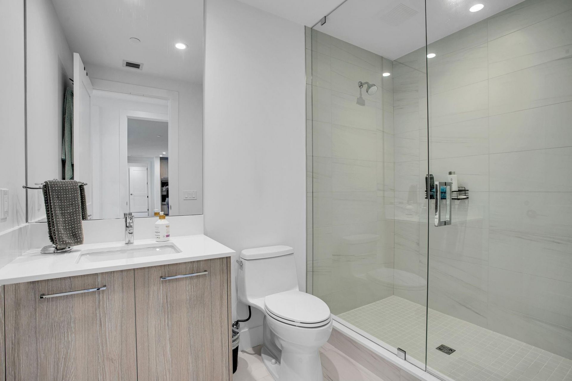 153 N Seabreeze Boulevard, Unit 1601, Fort Lauderdale, FL 33304 Photo