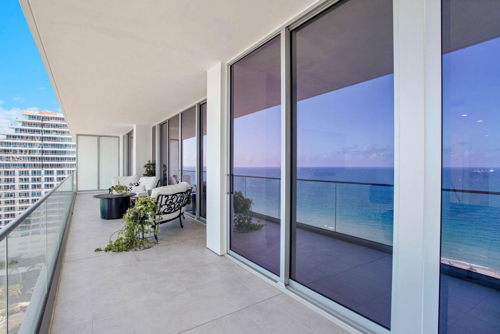 153 N Seabreeze Boulevard, Unit 1601, Fort Lauderdale, FL 33304 Photo