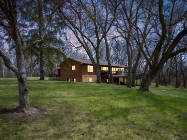 19817 Dogwood Road, Lake Crystal, MN 56055