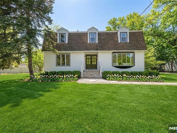 183 Wyckoff Avenue, WYCKOFF, NJ 07481