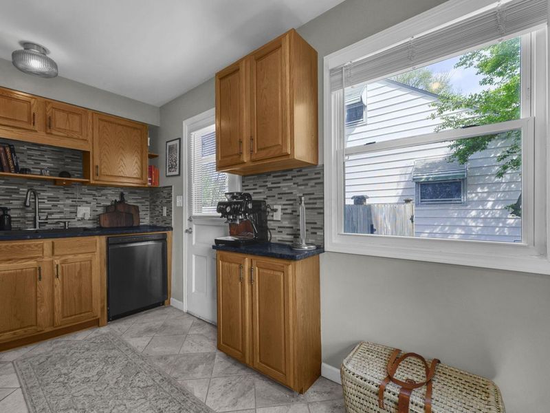 160 Rosslyn Avenue, Columbus, OH 43214 Photo 8