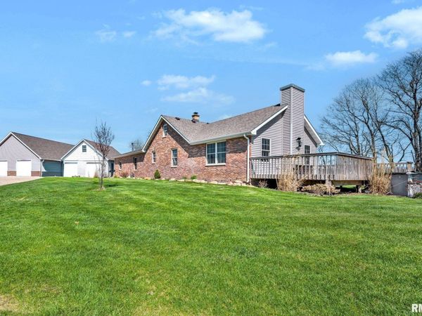 1122 SUN Road, Washburn, IL 61570